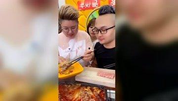 娱乐吃瓜酱叉家